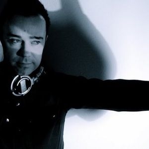 Meet your Posher, Dj beej